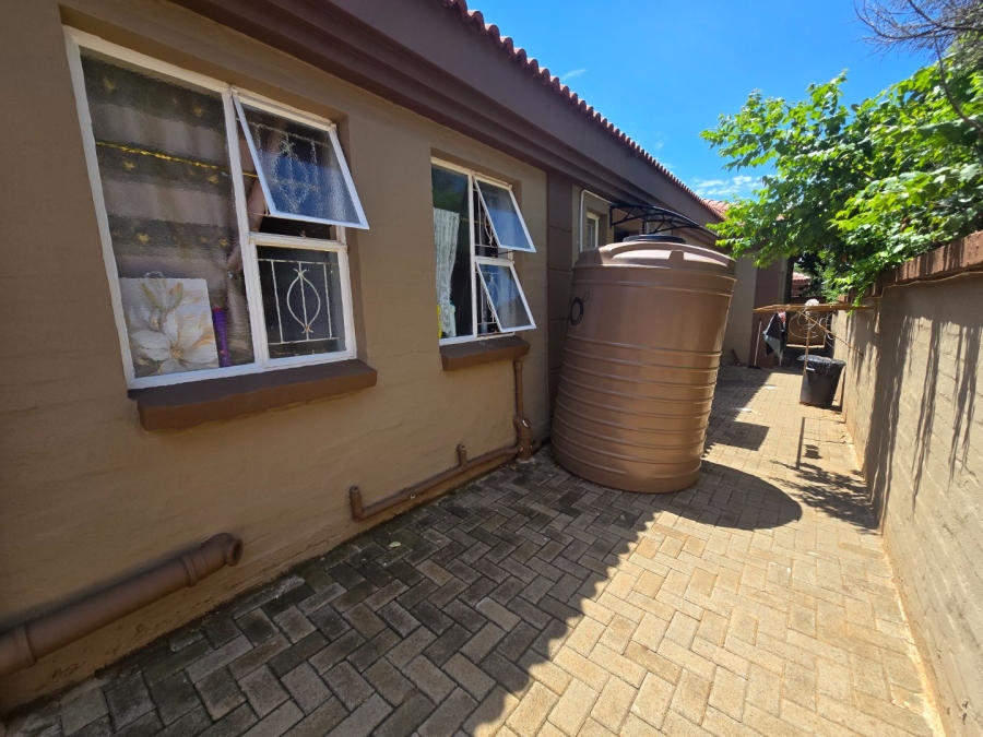 4 Bedroom Property for Sale in Heuwelsig Free State
